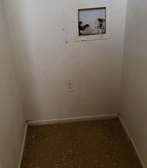 629 S Crosby St — Photo 8