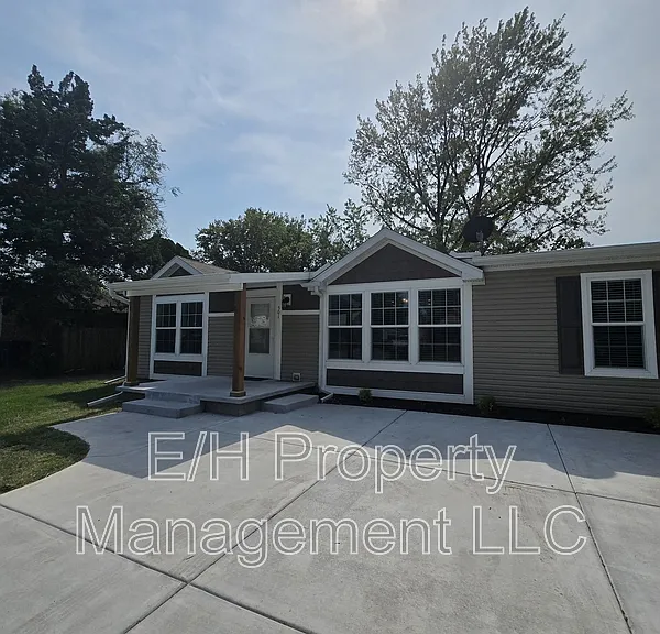 501 S Edwards Ave #1 — Photo 2