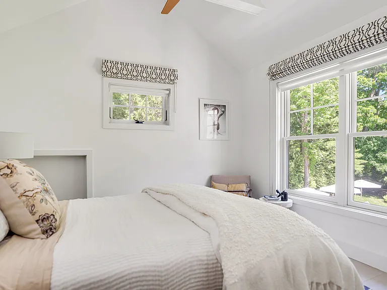 41 Montauk Ave — Photo 36
