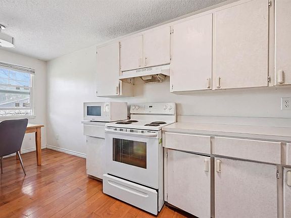5th image of 54 NW Pennsburg Way SE