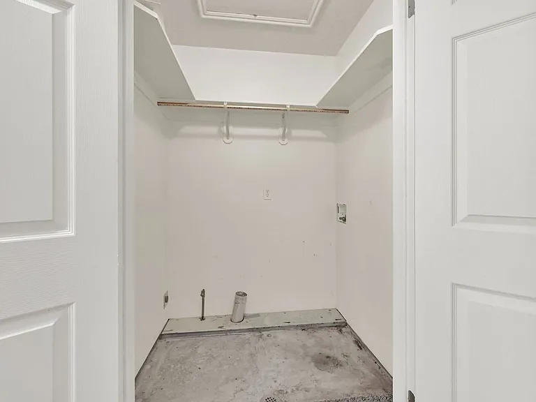 Shady Lane Apartments — Photo 51