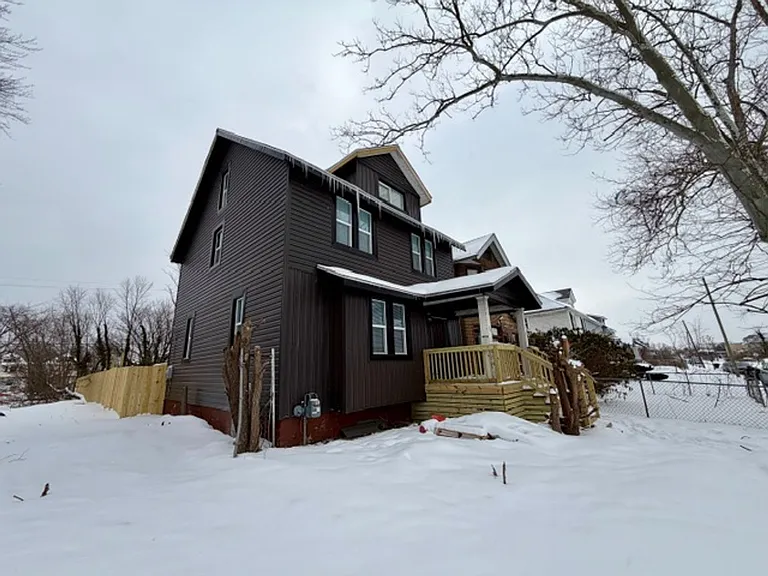 3916 Bewick St — Photo 22