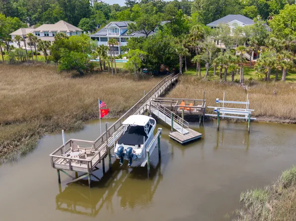 2324 Darts Cove Way, Mount Pleasant, SC 29466