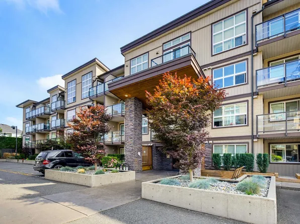 30525 Cardinal Ave #204, Abbotsford, BC V2T 0A8