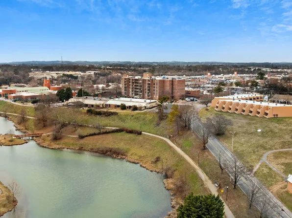 504 Regal Tower, Maryville, TN 37804