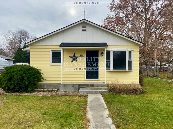 2002 Willow St, Caldwell, ID 83605