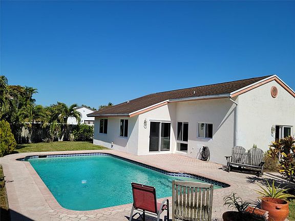 4th image of 681 Pine Ridge Ter