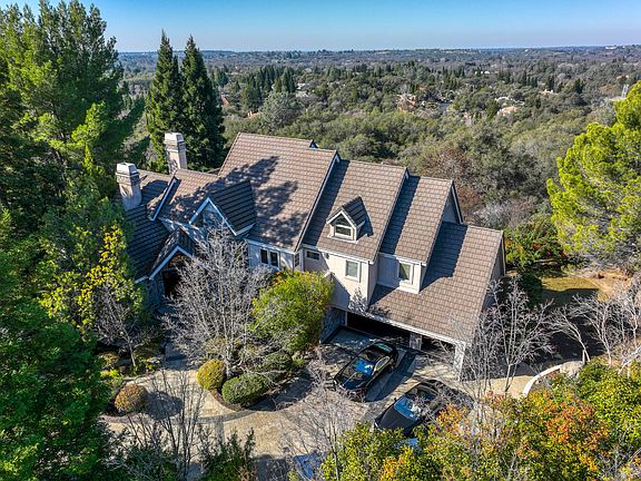 4th image of 8985 Vista De Lago Ct