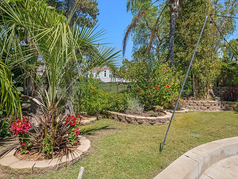 5017 Viewridge Way — Photo 37
