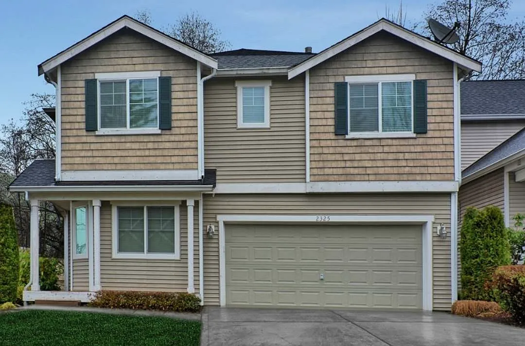 3 bed, 2.5 bath, 2179 sqft, $3,249 — Photo 1