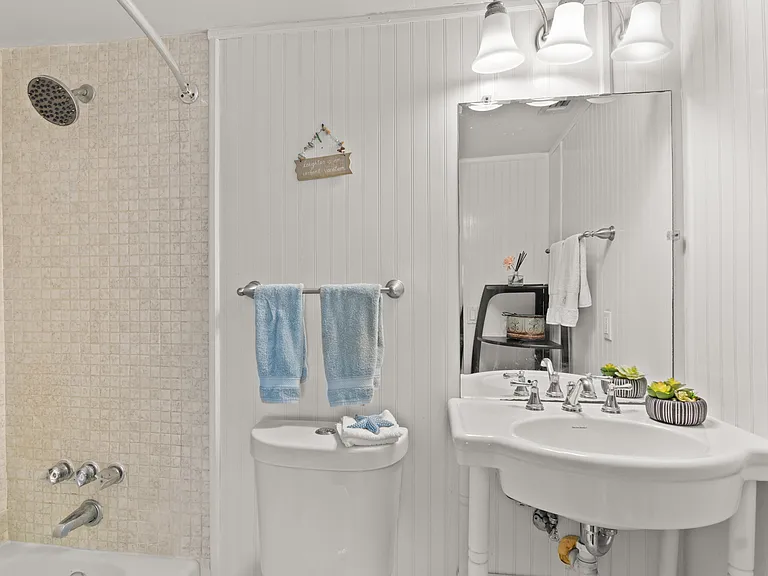 1300 Seaway Dr #C-1 — Photo 11