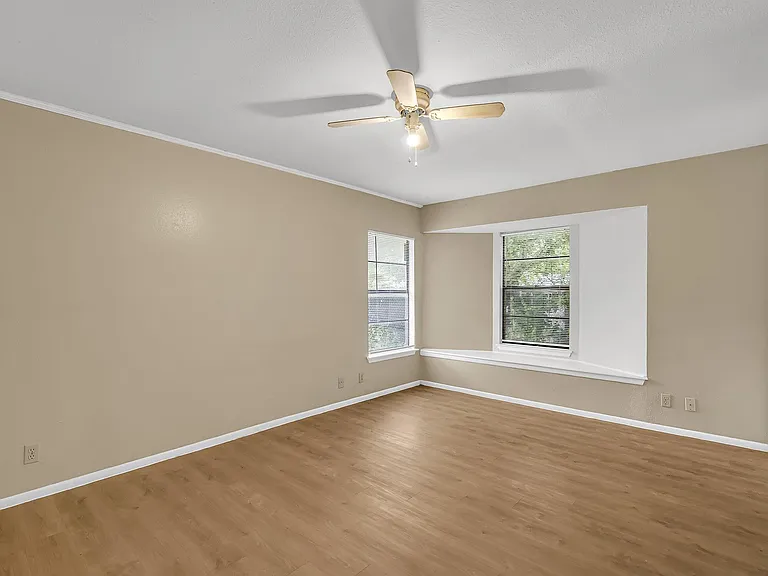 1325 Bayou Dr — Photo 17
