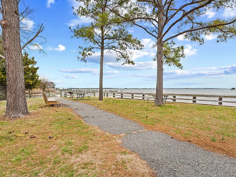 9401 Romancoke Rd — Photo 33