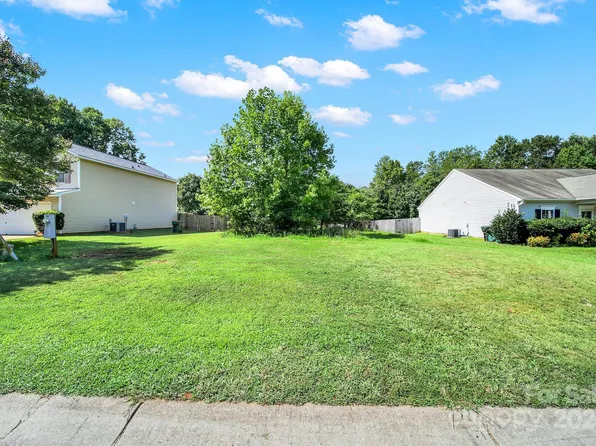 743 Victory Gallop Ave, Clover, SC 29710