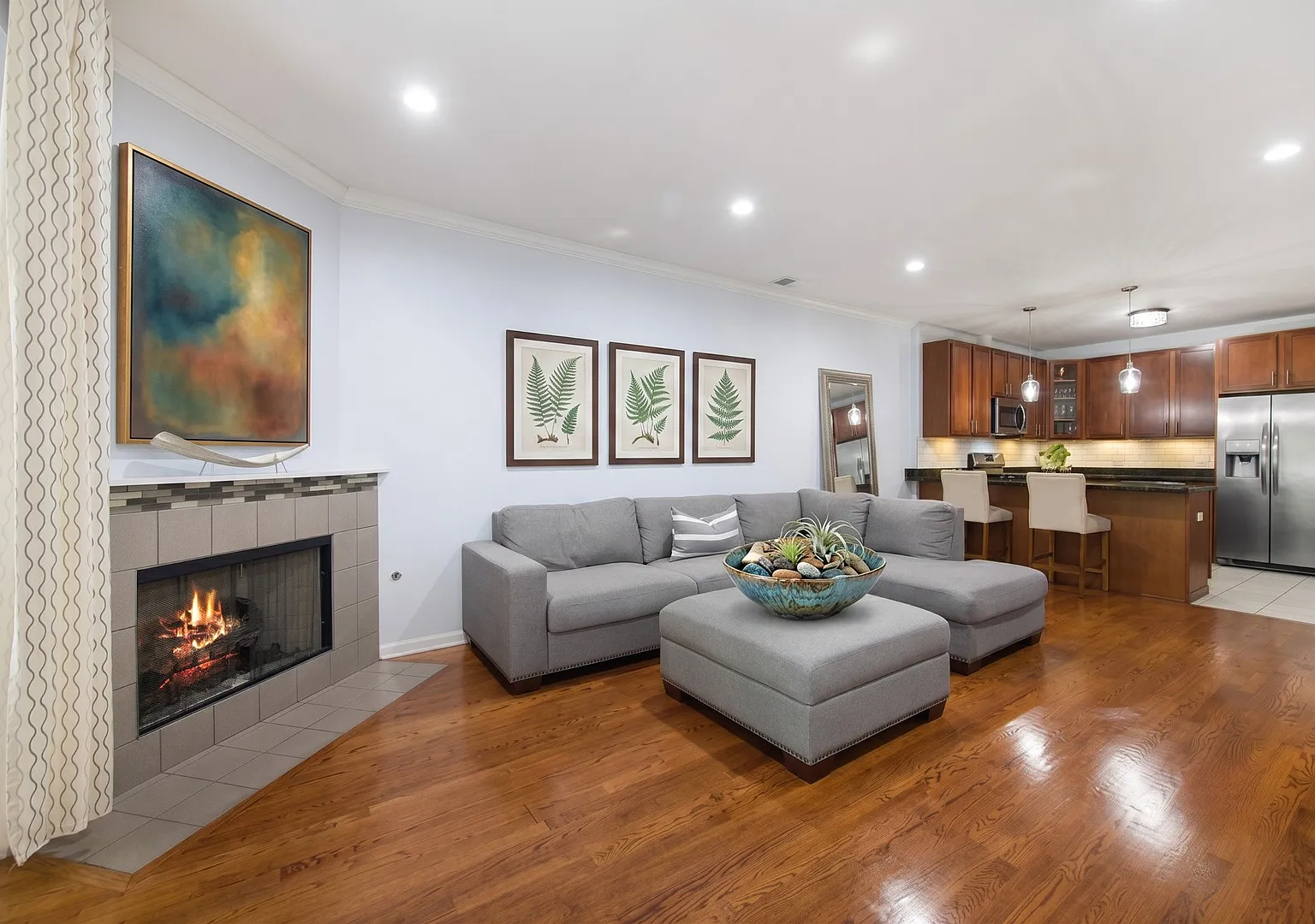 2 bed, $3,000 — Photo 2