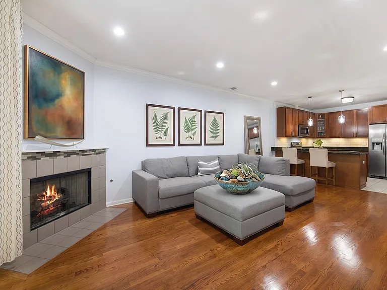 1618 S Halsted St #2D — Photo 2