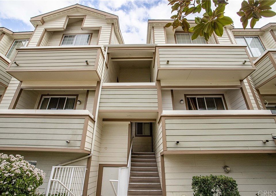 1st image of 11150 Glenoaks Blvd Unit 10