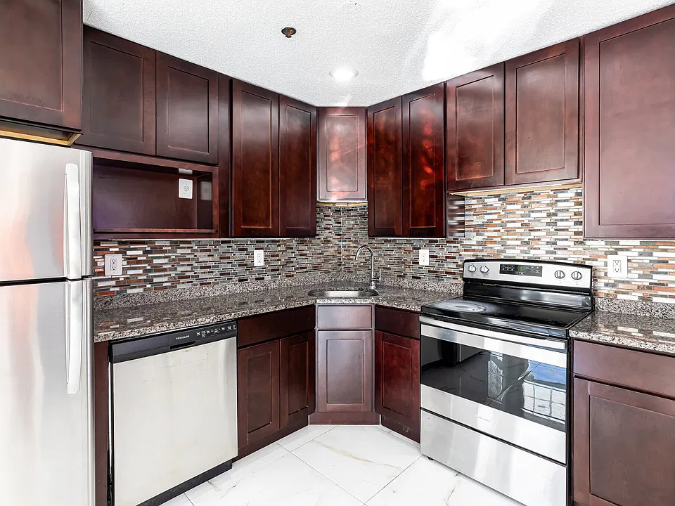 309-C22S Main St #C22