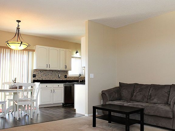 4th image of 3043 32nd Ave S