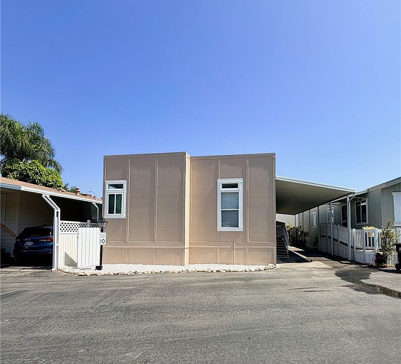 1st image of 4 Katy Ln