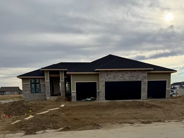 6517 S 214th St, Elkhorn, NE 68022