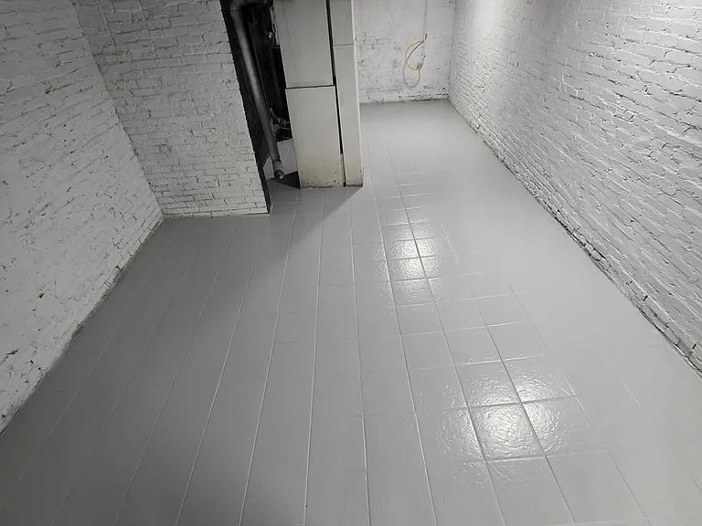 439 E Lorraine Ave — Photo 6