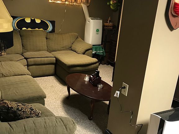 3rd image of 815 Oak Hill Ave