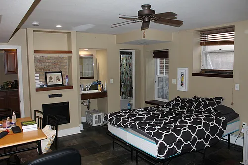 932 E College St #G-1 Photo 1