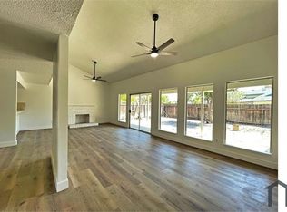 4878 E Geary St, Fresno, CA 93725