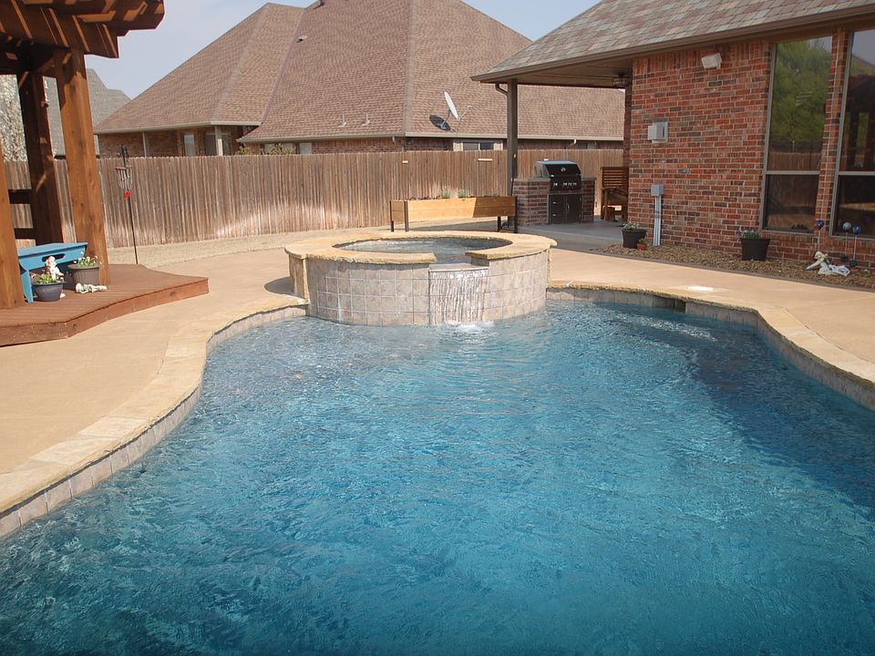 2nd image of 15401 Brenton Hills Ave