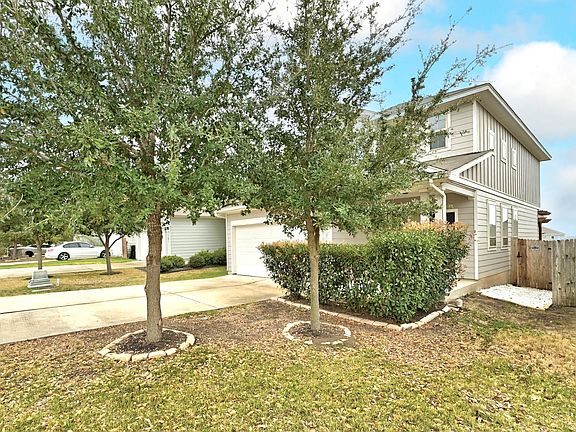 3rd image of 171 Vestral Rd