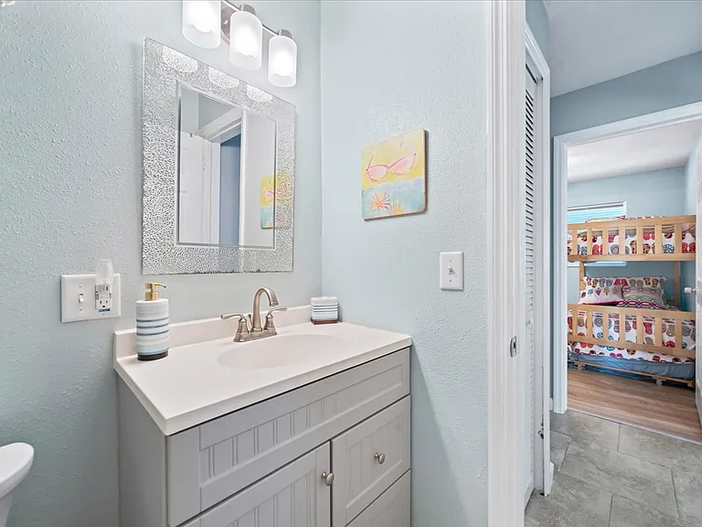 120 Flamingo Dr #1 — Photo 11
