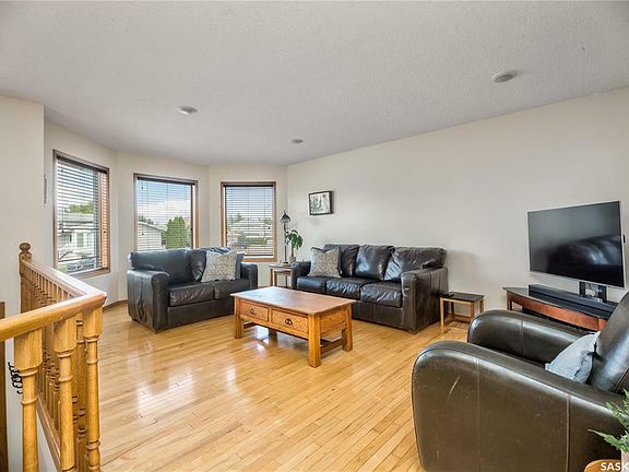 3rd image of 531 Mahon Dr
