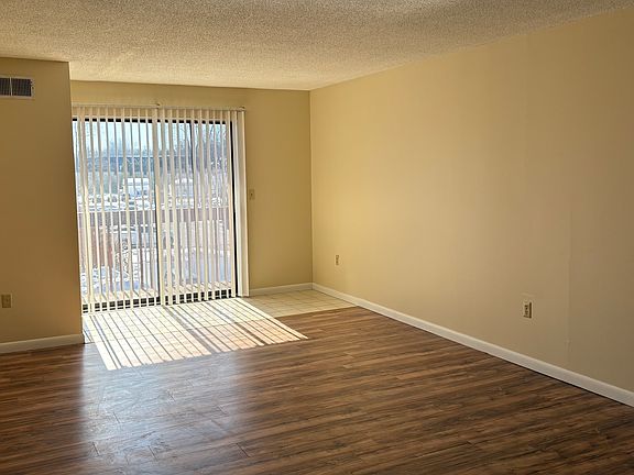 5th image of 2310 Harbor View Dr Unit 2310