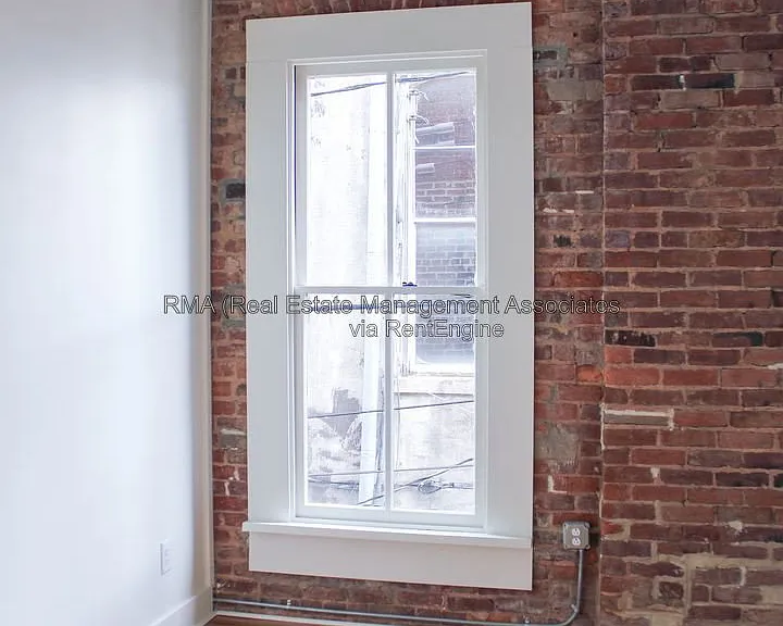 4 Zebulon St #2D — Photo 11