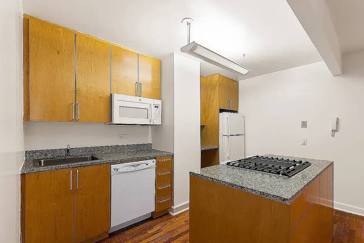514 East 81st Street — Photo 2