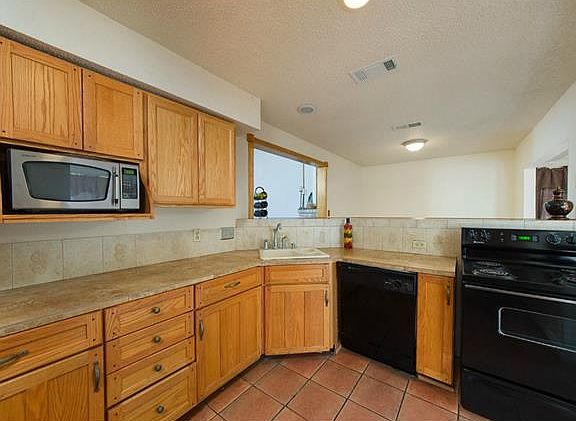 5th image of 1300 Ivybridge Dr