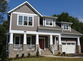 406 Glyndon St SE, Vienna, VA 22180