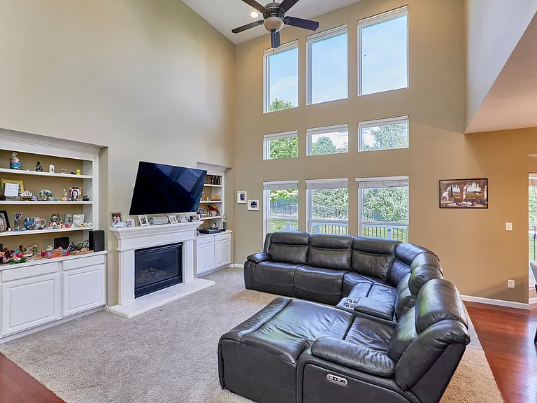 5233 Mirasol Manor Way — Photo 16