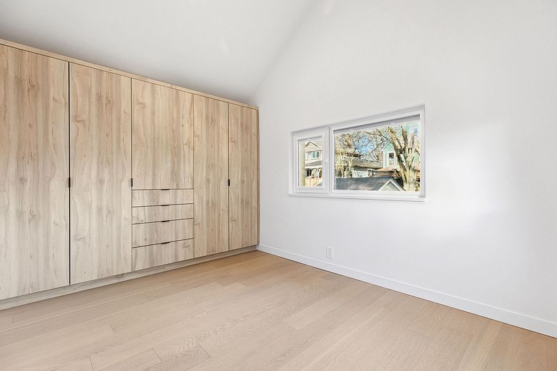 Vancouver House for rent - 3 Bedrooms — photo 15