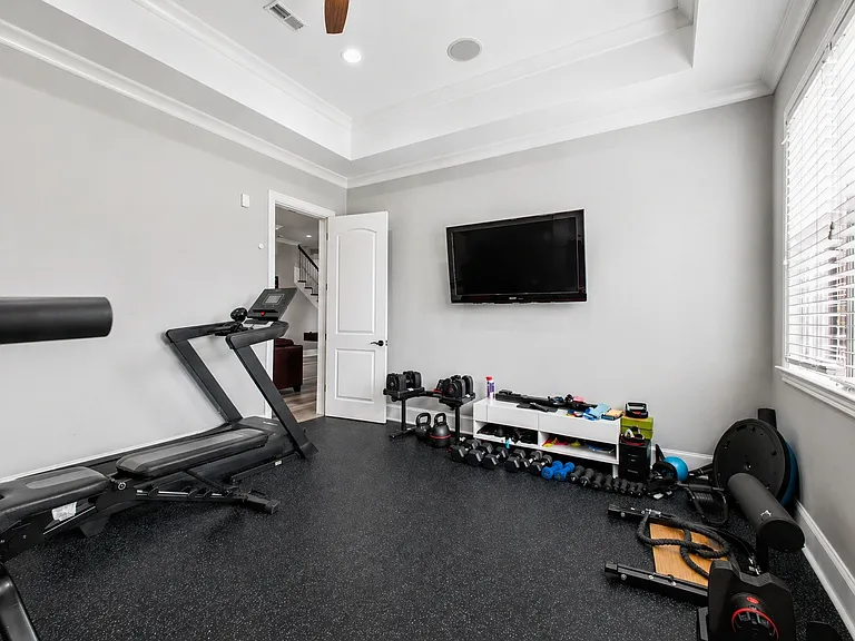 9617 Portofino Dr — Photo 40