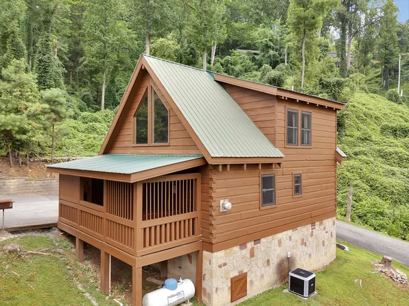 824 Eagle Cove Way, Gatlinburg, TN 37738