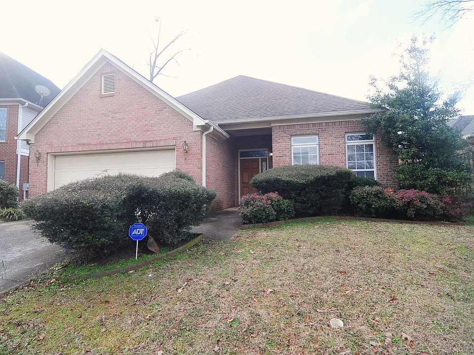 1st image of 111 Canterbury Dr