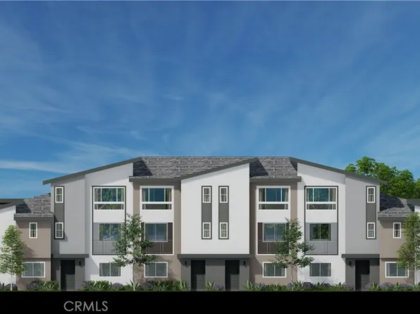 1144 Santo Antonio Dr, Colton, CA 92324