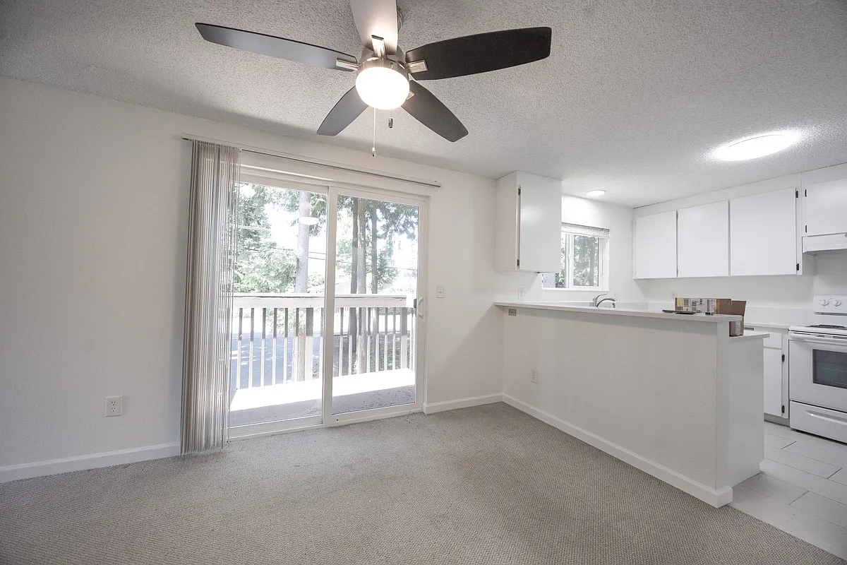 2 bed, 1.5 bath, 1000 sqft, $1,985 — Photo 1