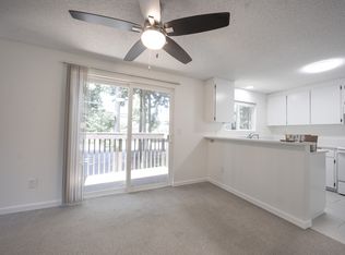 19425 76th Ave W APT B8, Lynnwood, WA 98036