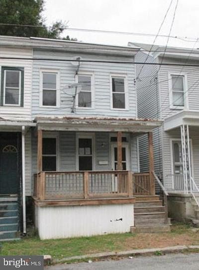 1st image of 120 W Railroad St