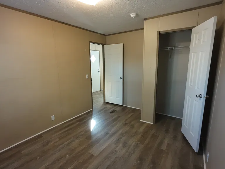 304 Reeves St #G4 — Photo 13