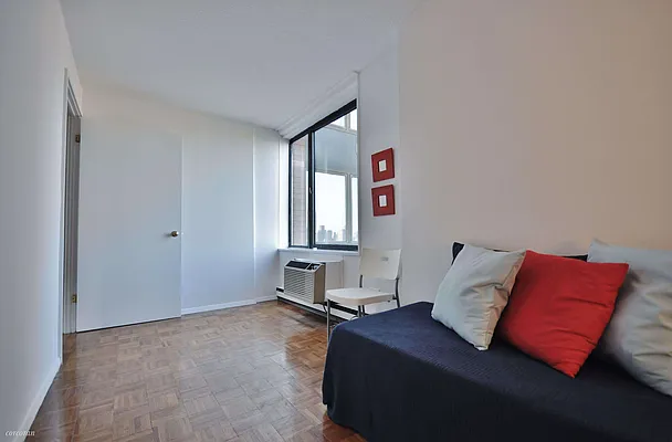 Sold by Corcoran | media 21