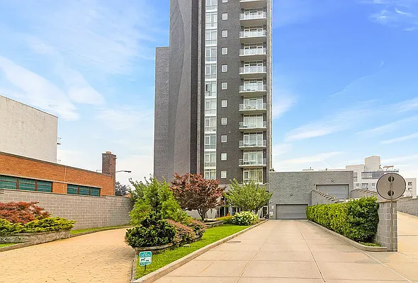 Rented by Keller Williams NYC | media 25